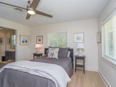 ANNA MARIA MONTHLY RENTAL ON A CANAL WITH POOL